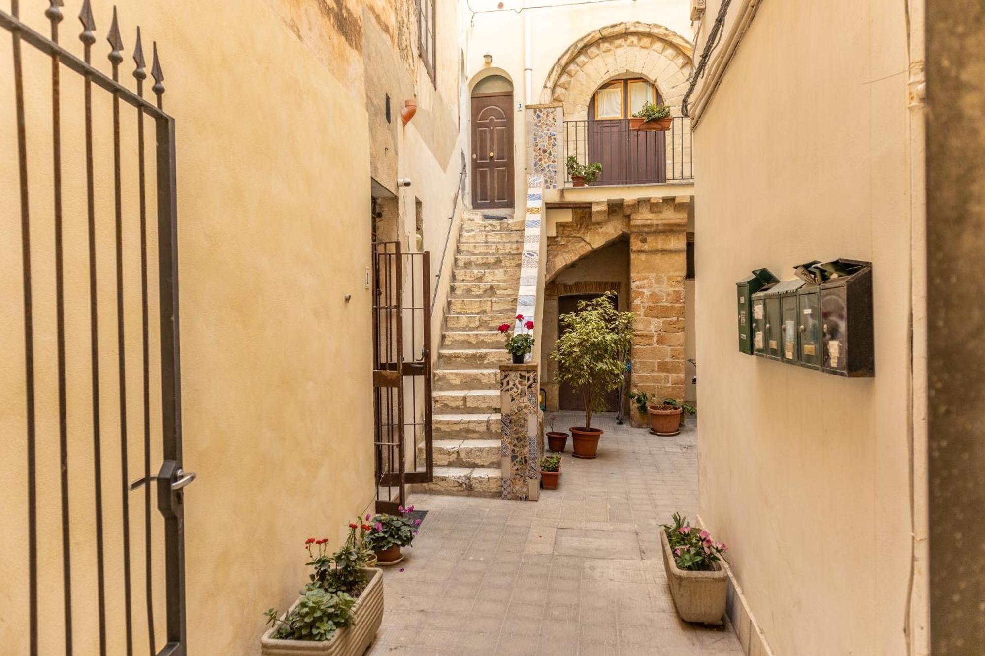 Antico Portale Apartment Trapani Exterior photo